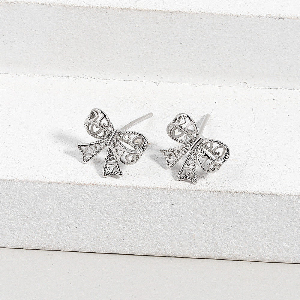Women's Hollow Bow Cute And Compact Sweet Earrings