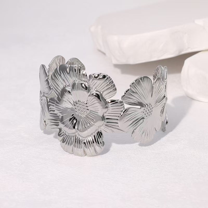 Retro With Opening Metal Exaggerated Design Flower Stainless Steel Bracelets