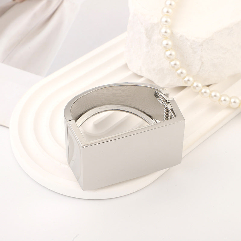 Minimalist Exaggerated Punk Unisex Style Geometry Rectangle Design Glossy Bracelet