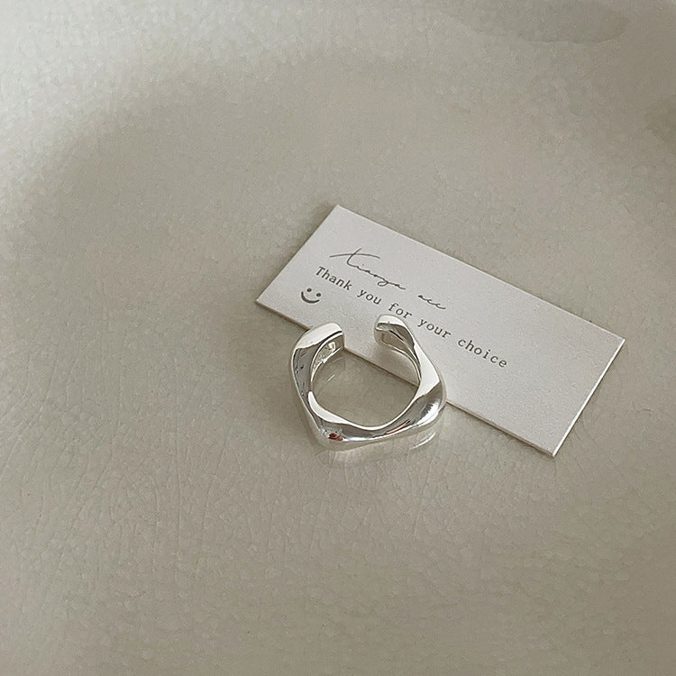 Unregelmäßige, gedrehte Metalltür-Sinnringe mit weiblichem Design