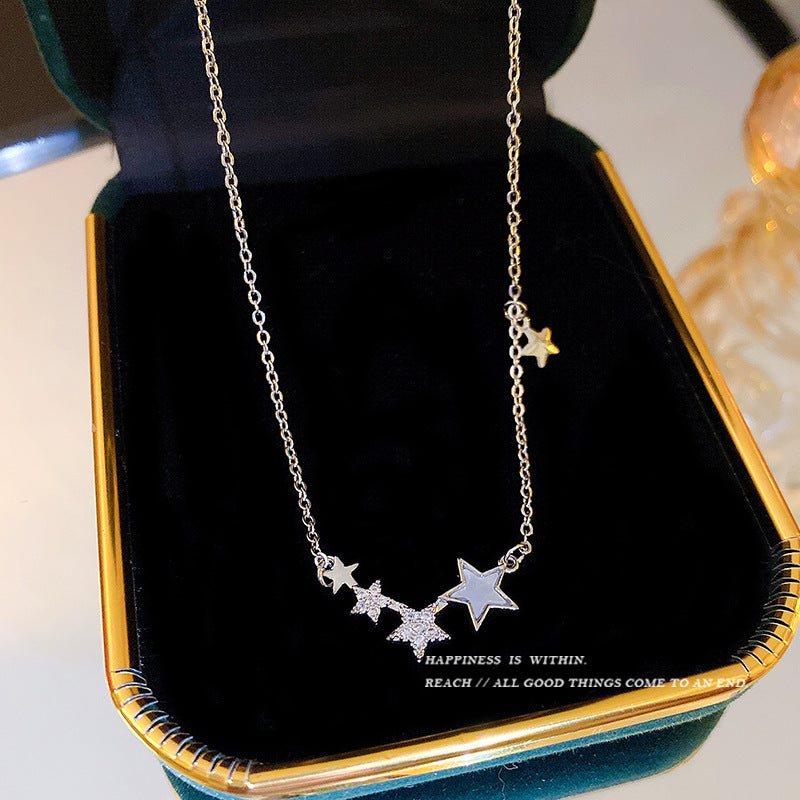 Colliers de clavicule de conception minoritaire de luxe léger pour femmes