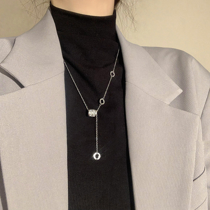 Colliers Sense de luxe léger pour femmes, Design minoritaire