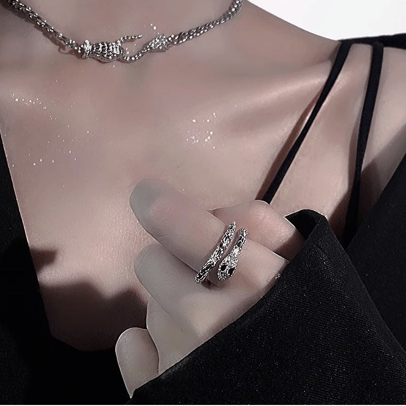 Women's & Men's Snake Female Design High-grade Couple Snake-shaped Fashion Personalized Index Rings