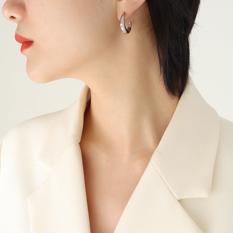 Women's Personalized Elegant Light Luxury Inlaid Zircon Shaped Titanium Earrings