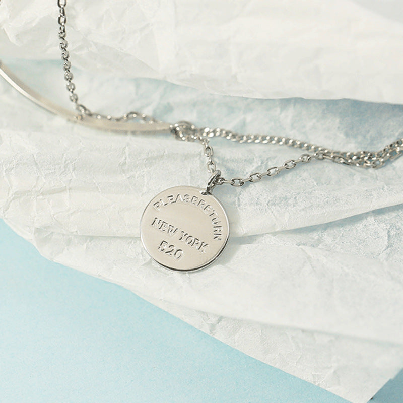 Colliers avec lettres rondes et froides pour femmes, Design double