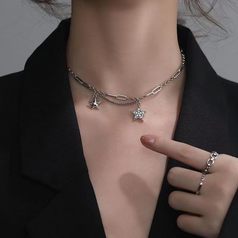 Colliers à pendentif étoile à cinq branches de conception minoritaire de luxe