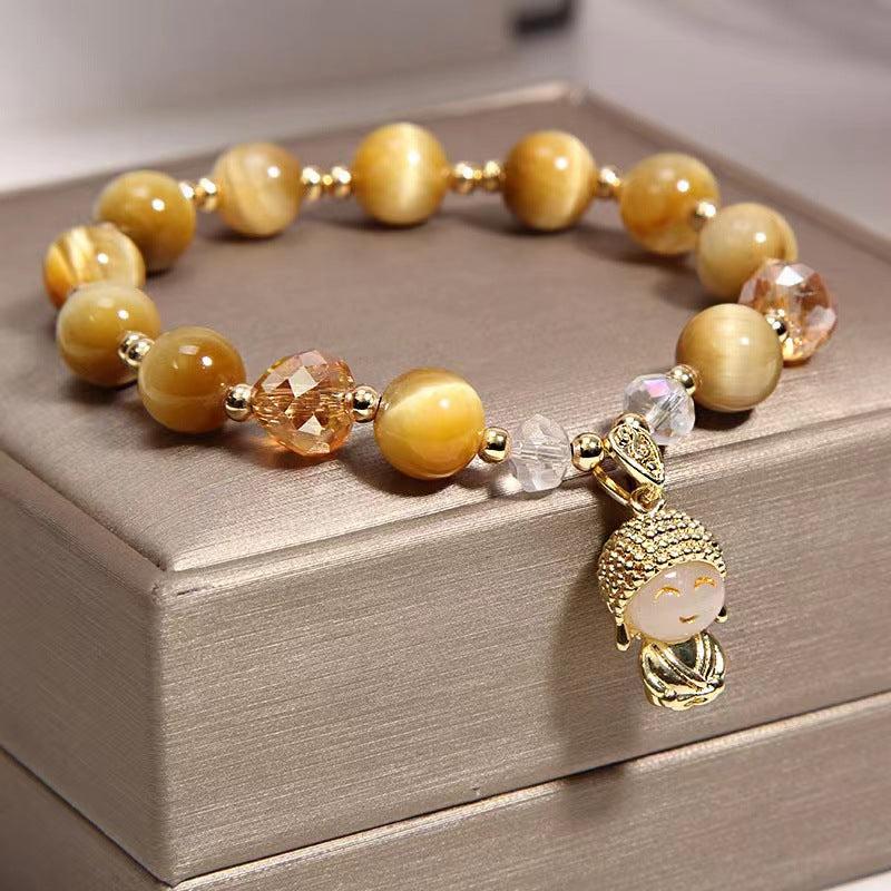Einfache Retro-Armbänder im Ethno-Stil mit einer Kette und Anhänger