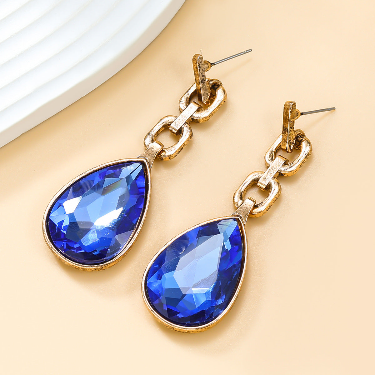 Women's Stylish Colored Diamond Drop-shaped Exaggerated Party Rings