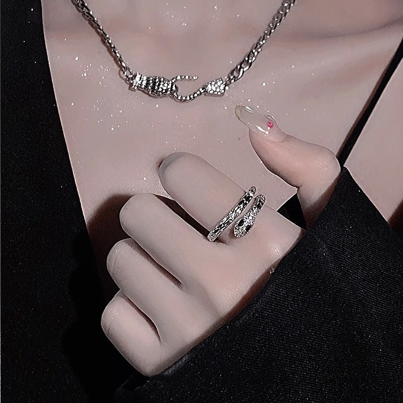 Women's & Men's Snake Female Design High-grade Couple Snake-shaped Fashion Personalized Index Rings