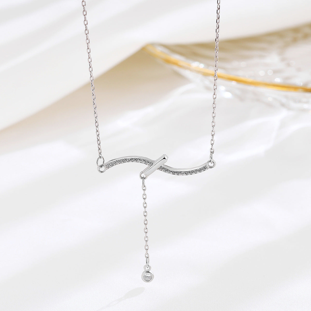 Diamond Temperamental Minority High-grade Ornament Light Necklaces