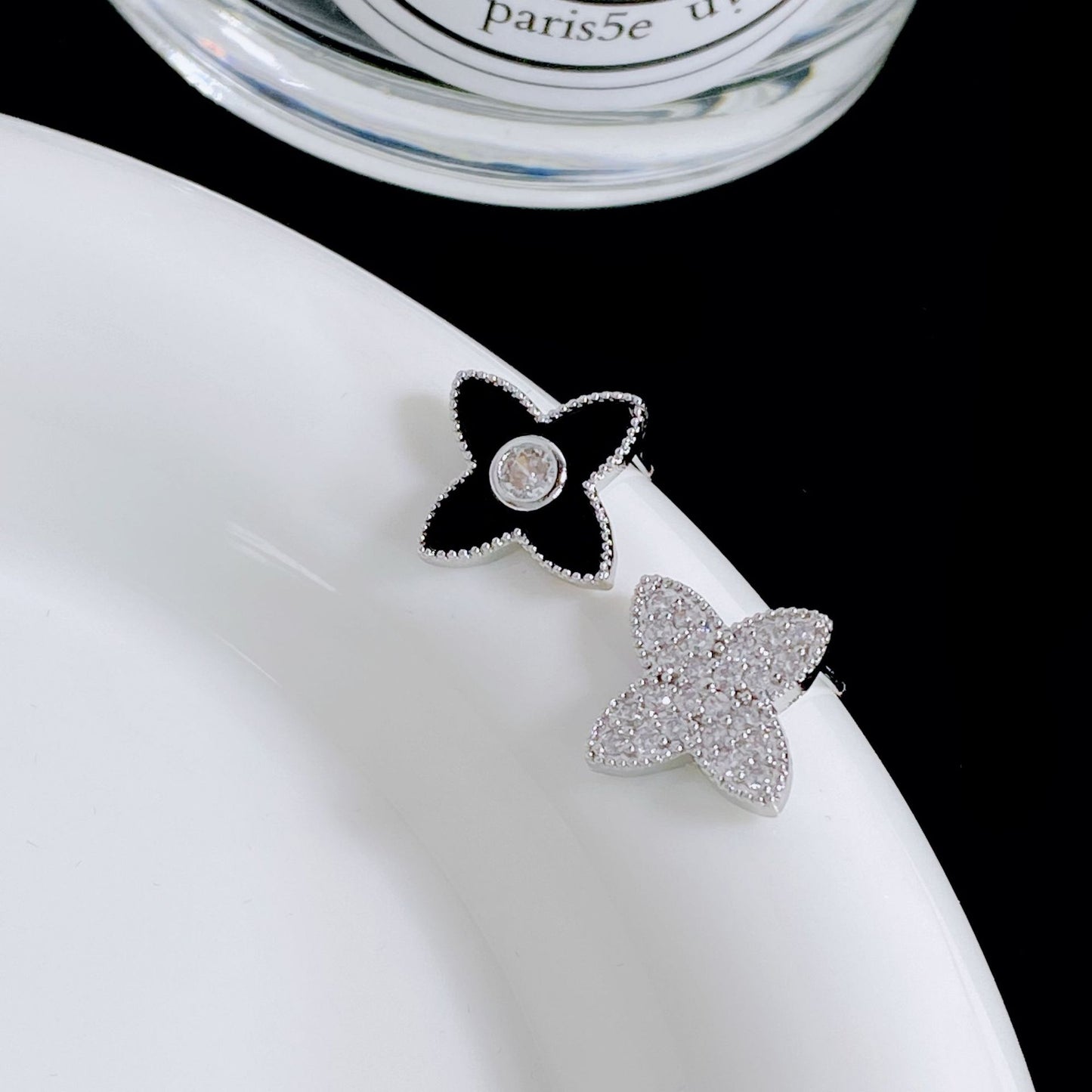 Women's Luxury Rhinestone Zircon Asymmetric Four Leaf Earrings