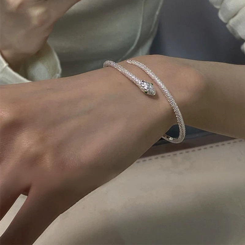 Women's High-grade Flash Zircon Simple Niche Exquisite Irregular Full Diamond Bracelet