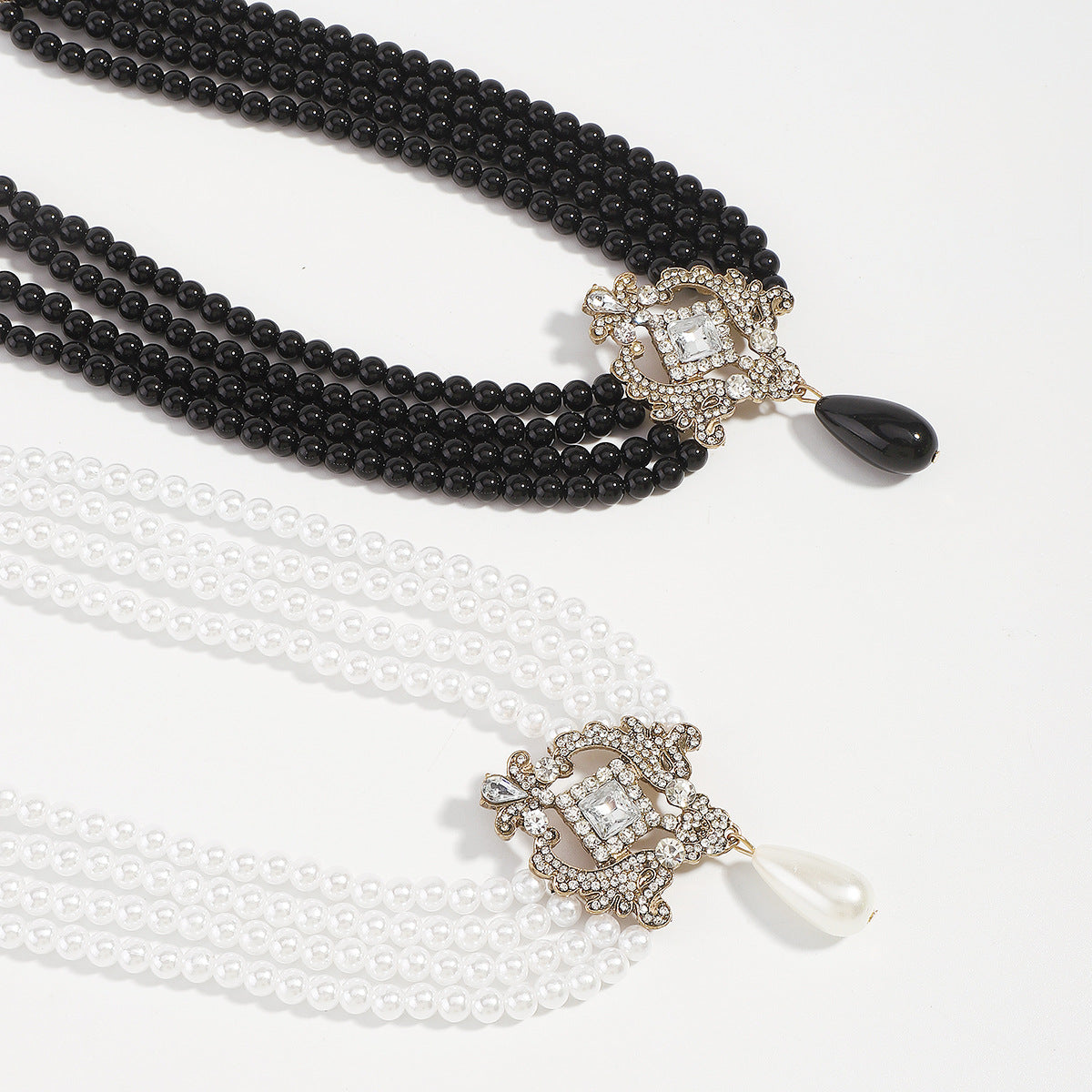 Women's French Vintage Pearl Mild Luxury Retro Court Style Necklaces