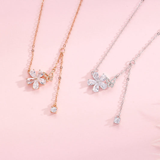 Colliers de style chaîne de clavicule à fleurs douces pour femmes