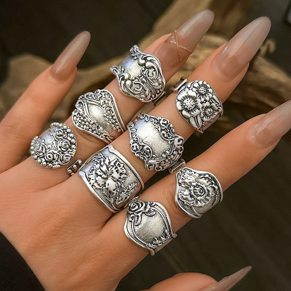 Distressed Suit Knuckle Vintage Art Pattern Ringe