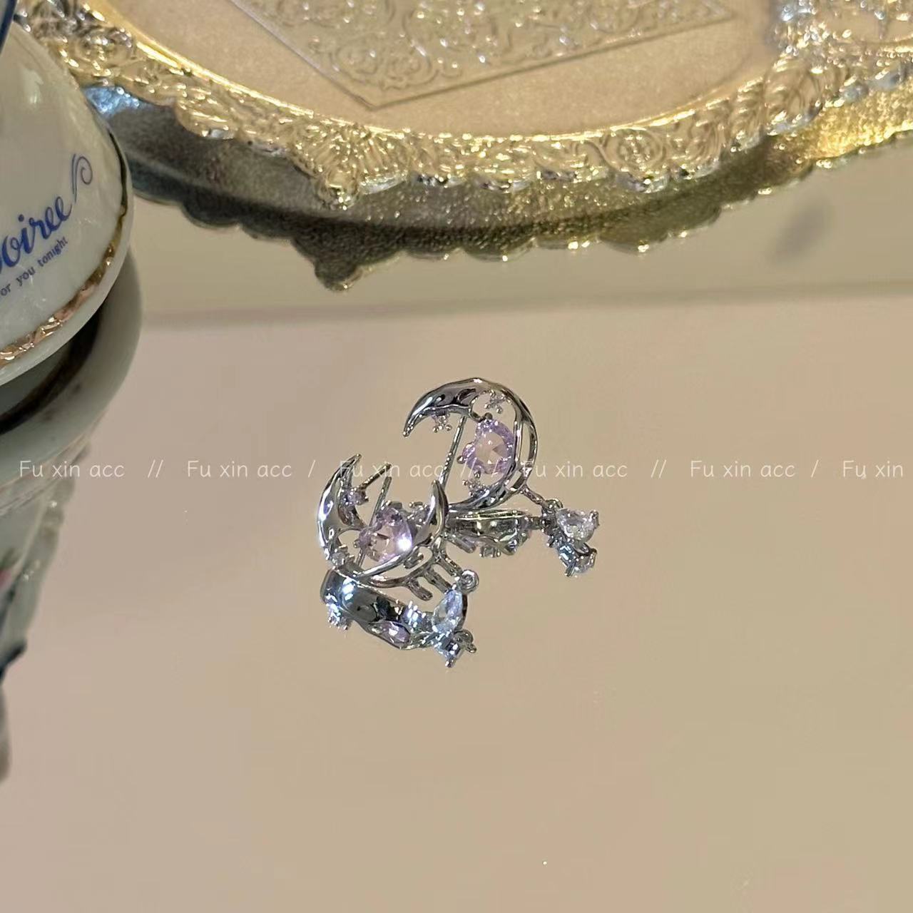 Pink Zircon Crescent Love Heart Female Light Luxury Earrings