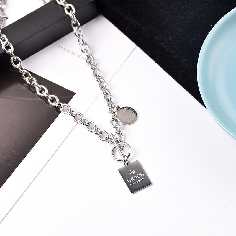 Accessoires Übertriebene Metall-Herz-Anhänger-weibliche Mode-Halsketten