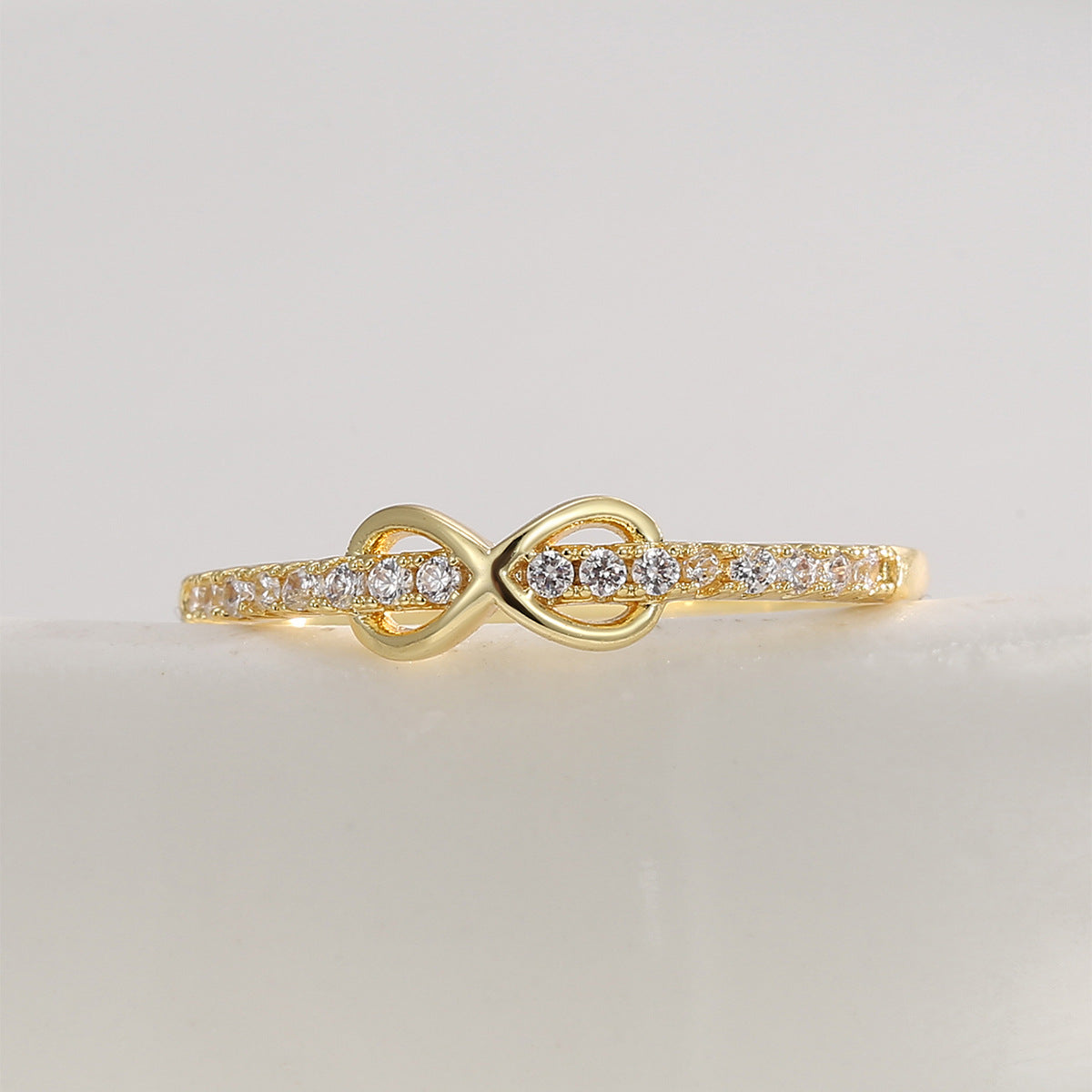 Style Design Female Gold-plated Bends Hitches Inlaid Rings