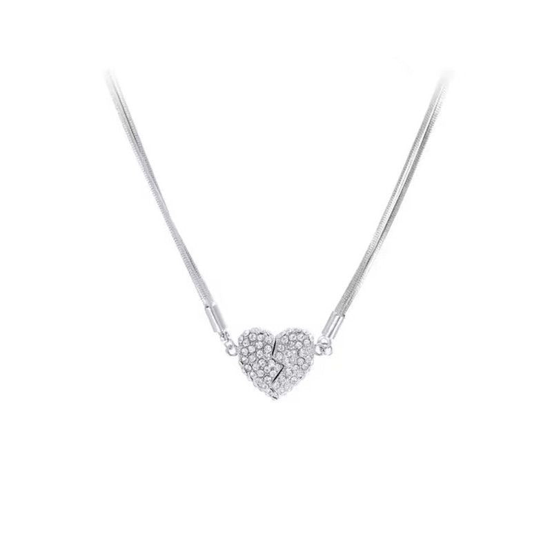 Women's High-grade Heart-shaped Magnetic For Niche Design Necklaces