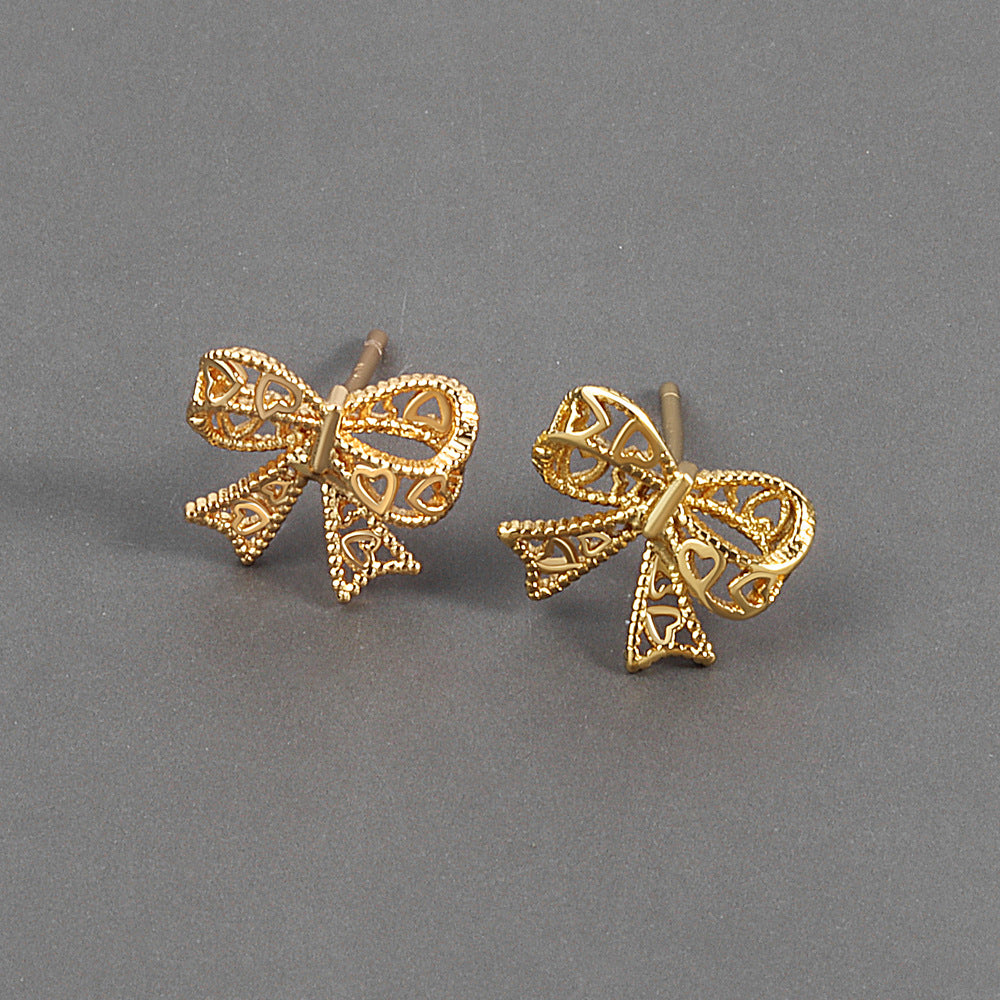 Women's Hollow Bow Cute And Compact Sweet Earrings