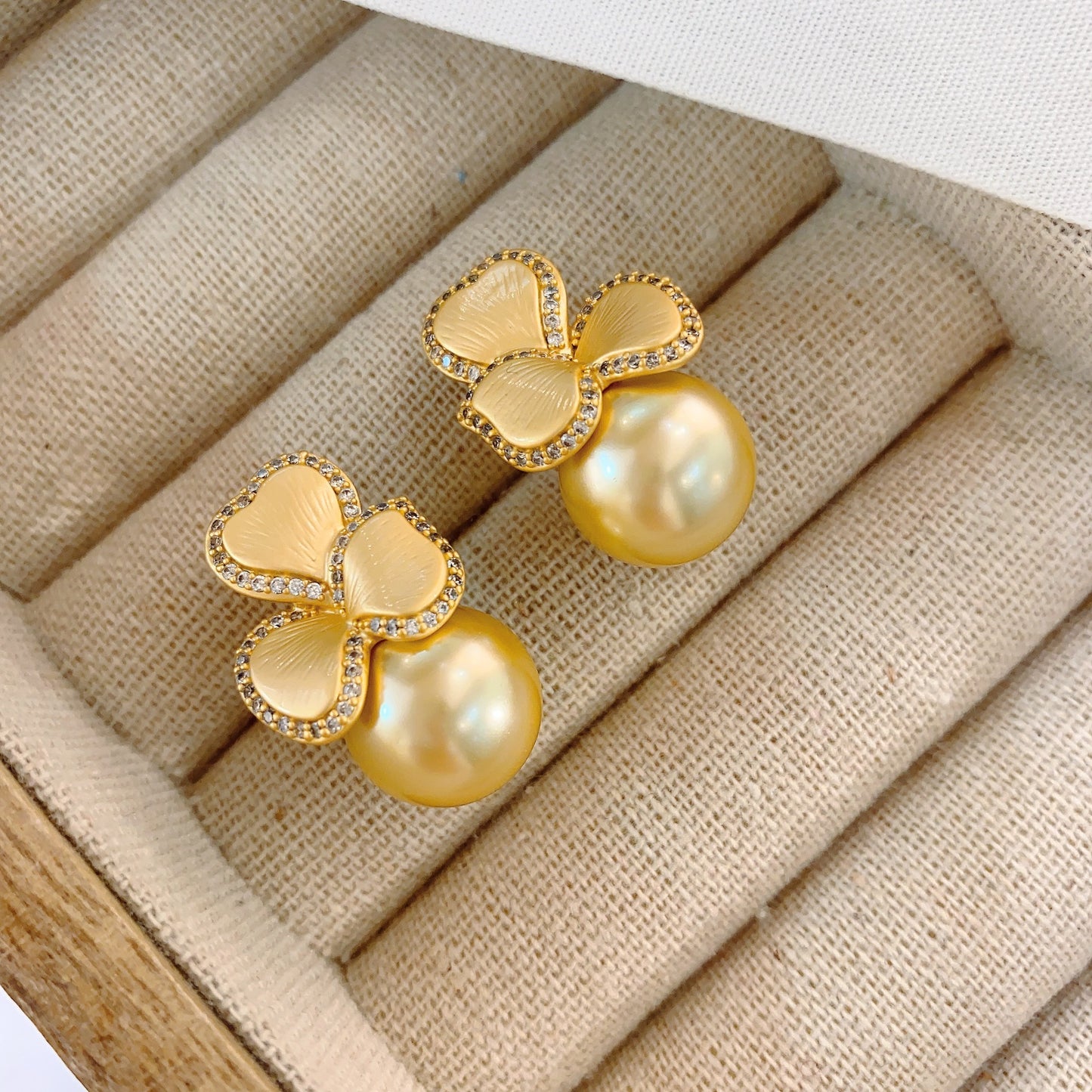 Pearl Flower Sier Needle Style Retro Earrings