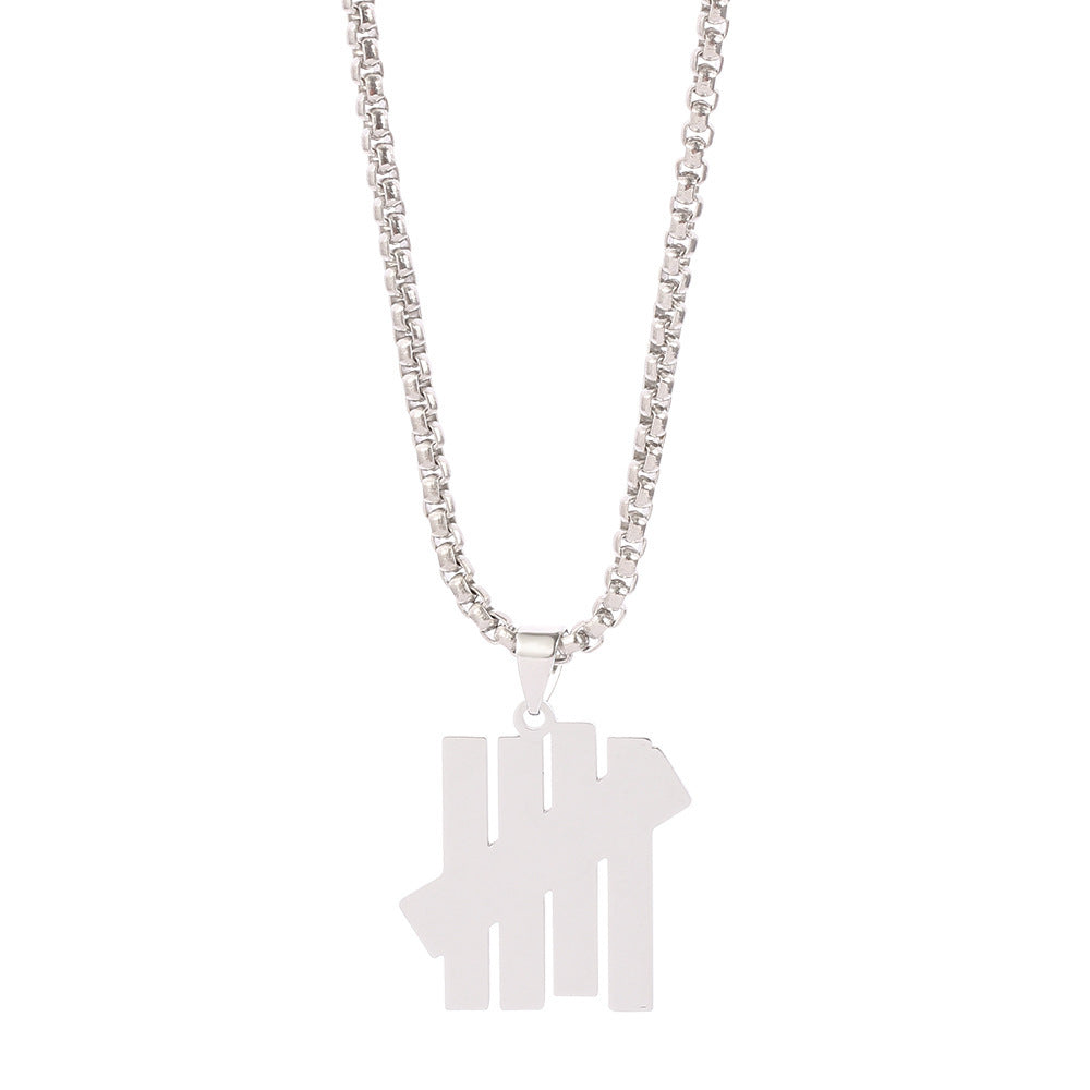 Colliers en acier titane avec pendentif Hip Hop invaincu pour hommes