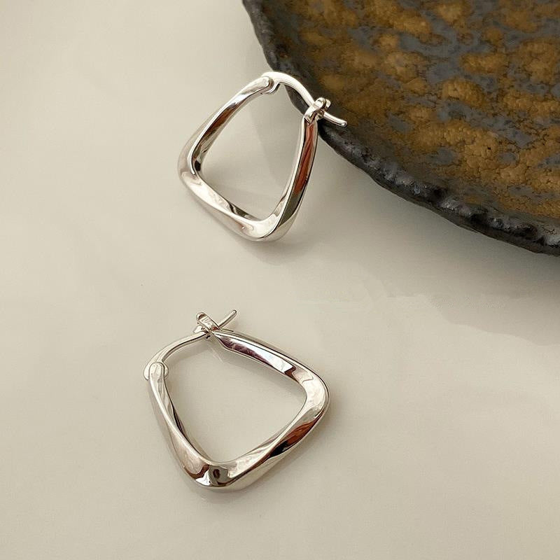 Elegant Light Luxury Female Creative Sense Smart Fashion Earrings