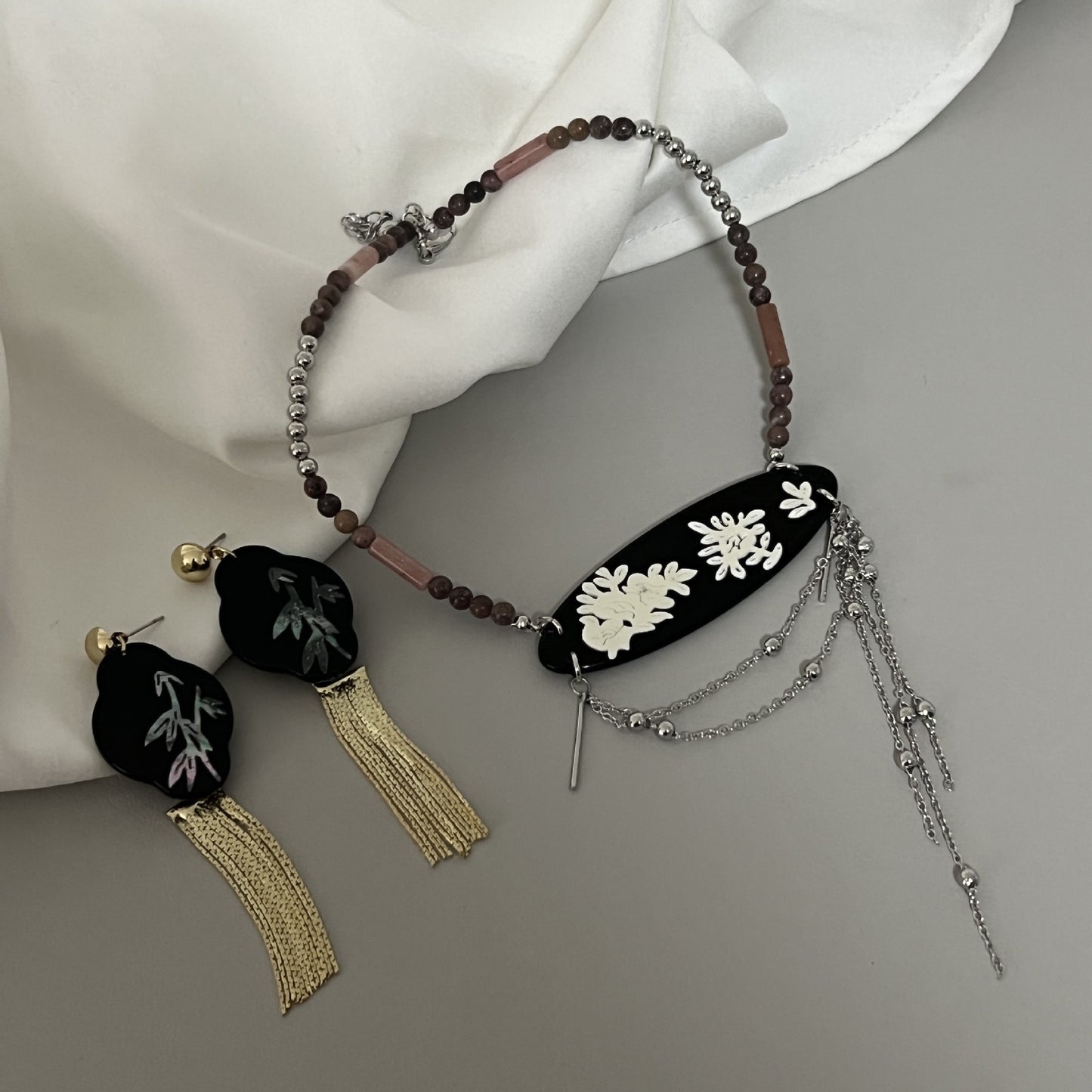 Story Chinese Style Stone Shell Tassel Chain Rings