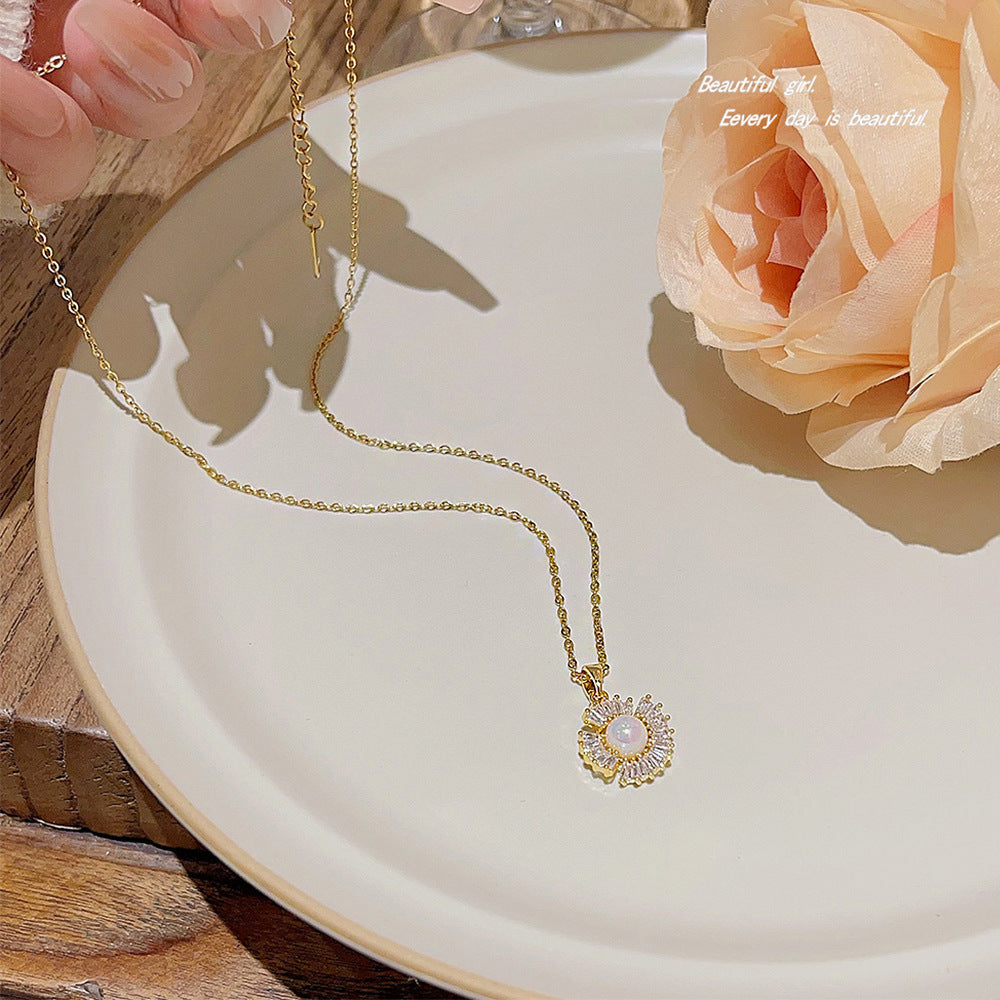 Women's Zirconium Romantic Flower High Sense Temperament Necklaces