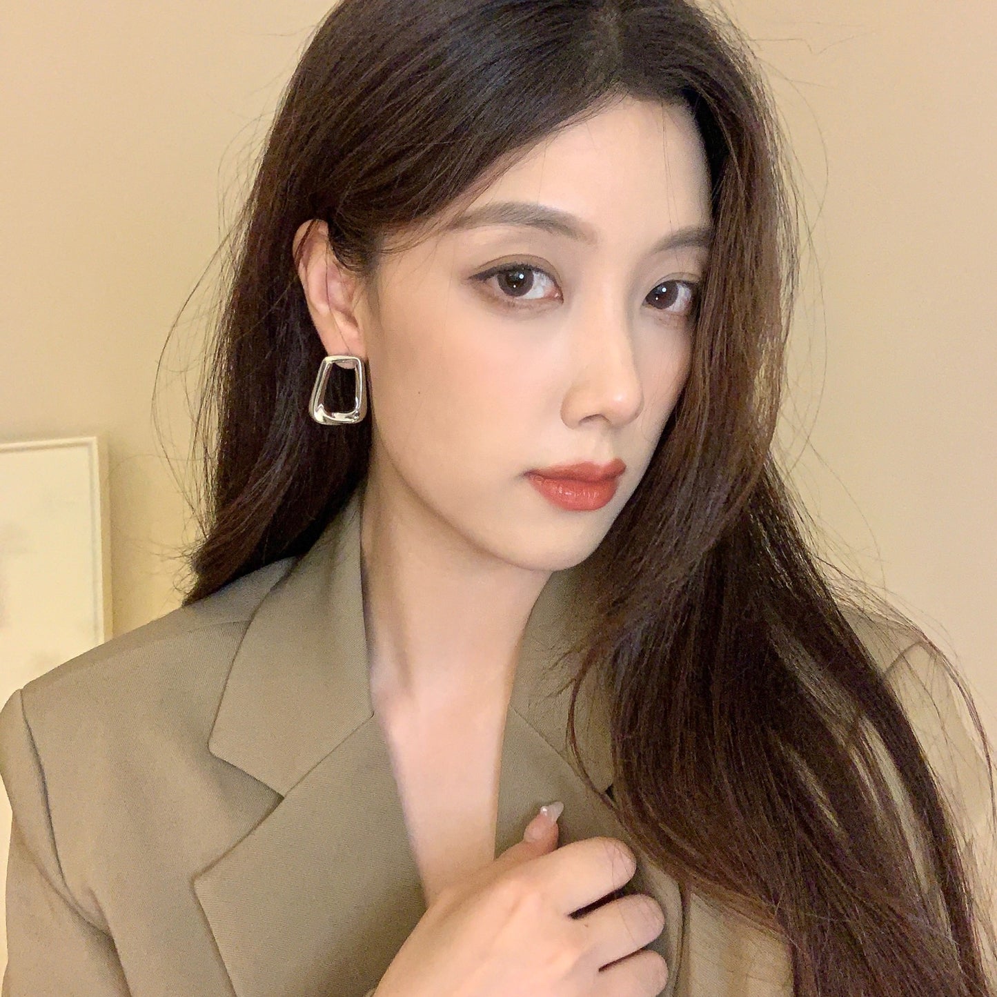 Women's Simple Geometric Irregular Cold Niche Temperament Earrings