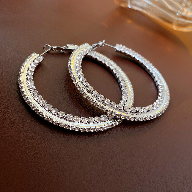 Round Light Luxury Sense Ear Refined Earrings