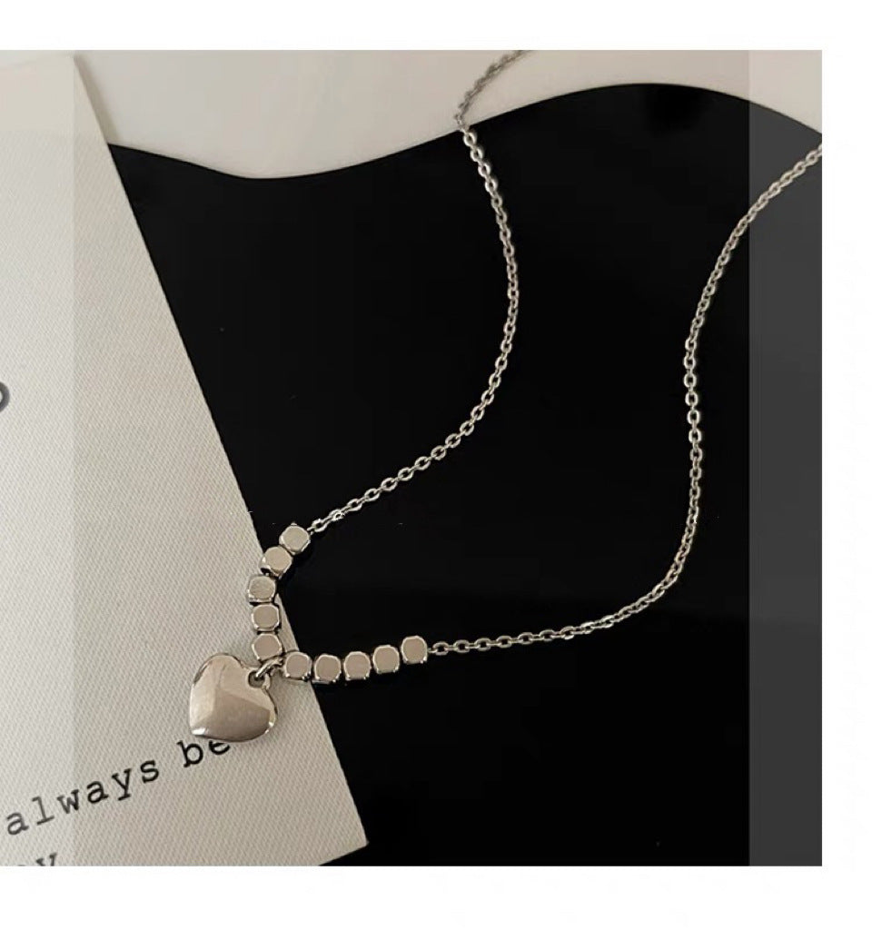 Colliers doux de niche de chaîne de clavicule de coeur de Sier des femmes