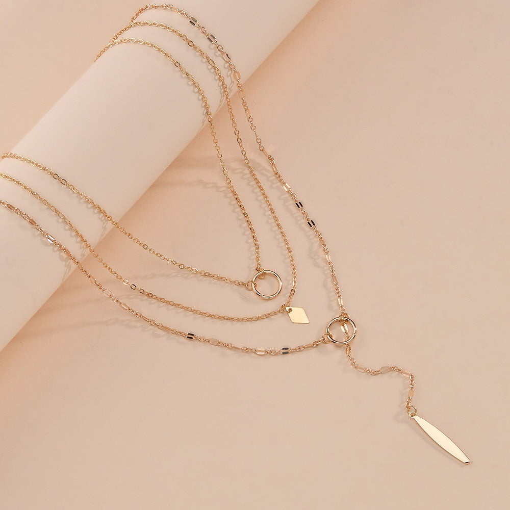 Colliers de clavicule de tempérament de mode de pendentif de fer de cerceau rond des femmes