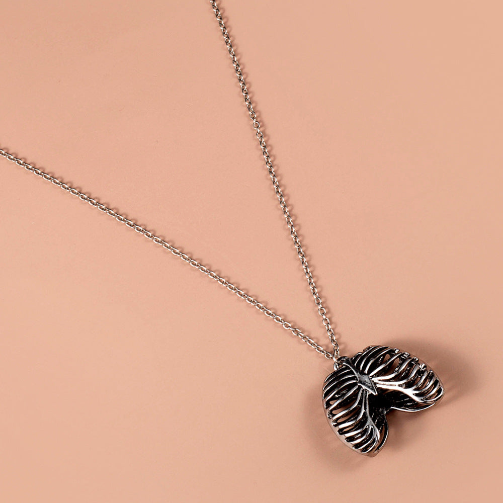Colliers gothiques avec pendentif en forme de cœur en métal, chaîne de clavicule