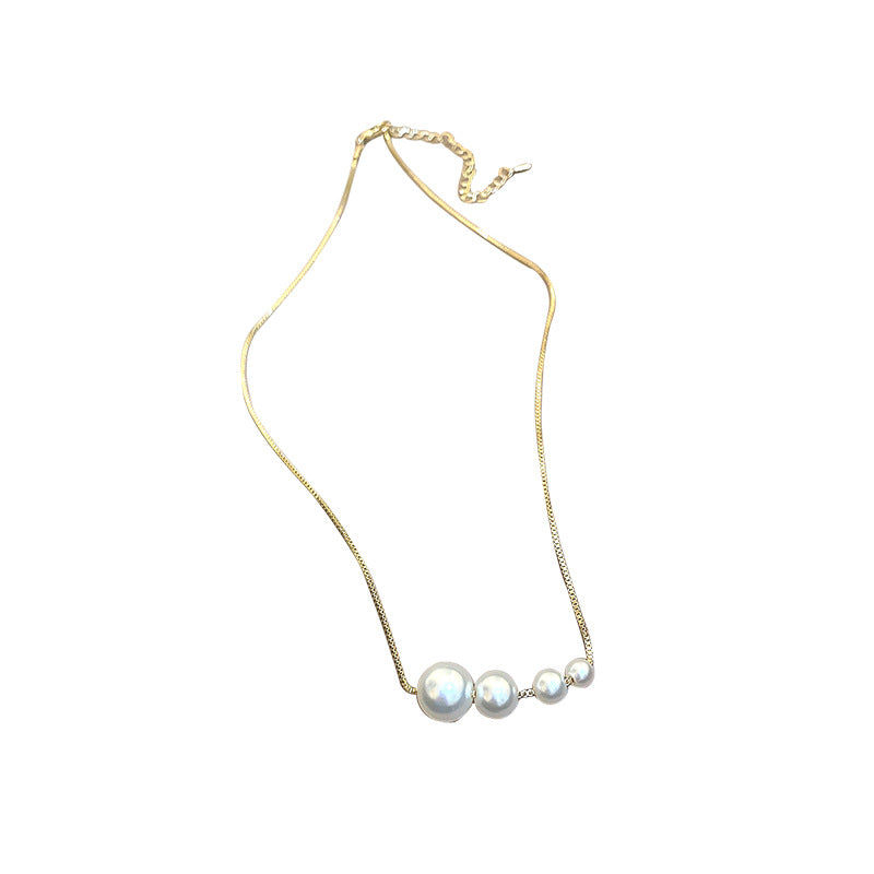 Design Simple Fashion Pearl Temperamental Cold Necklaces