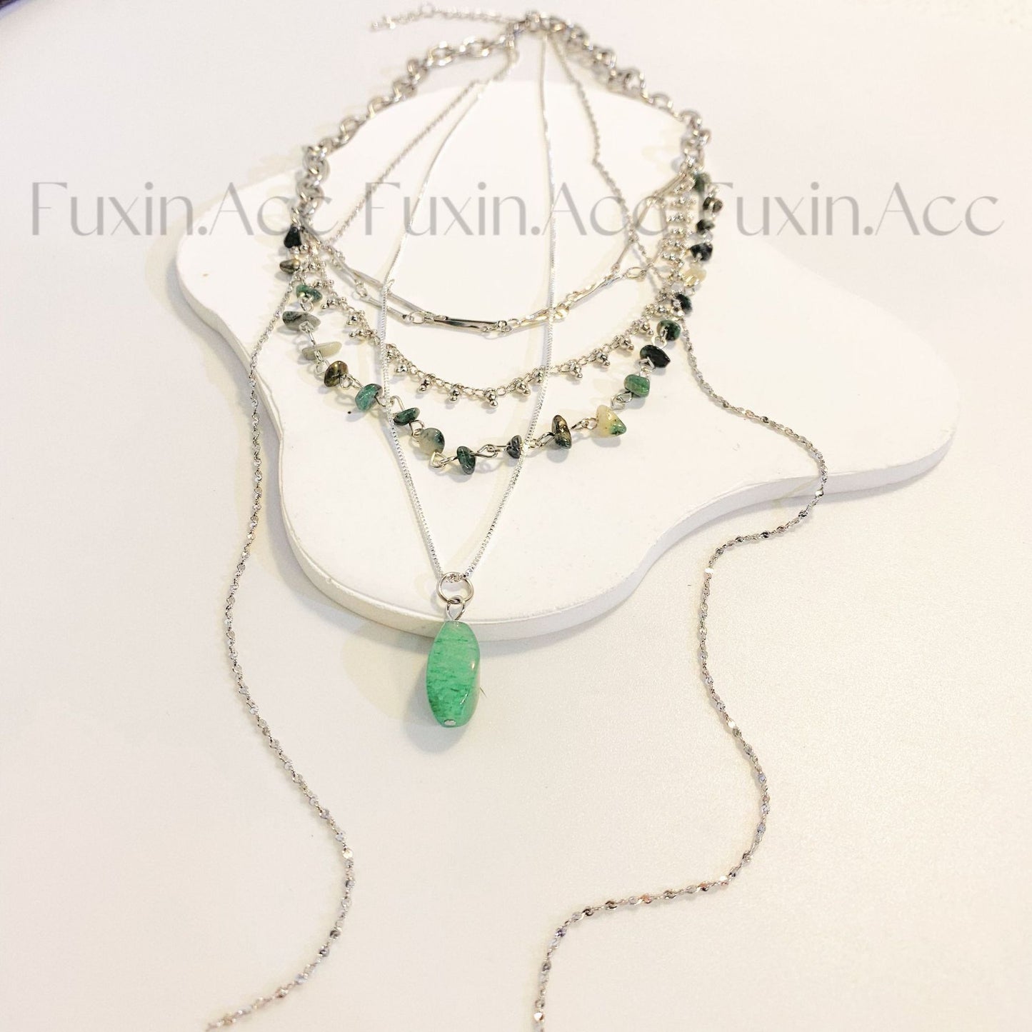Fu Tassel Tophus Emerald Pendant Clavicle Chain Design Necklaces