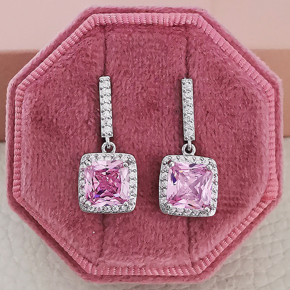 Niche Advanced Design Sense-Ohrringe für Damen mit rosa Zirkon