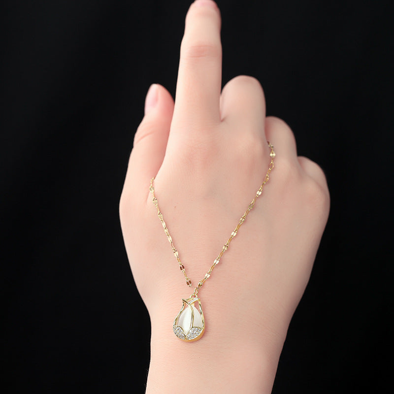 Colliers Mori avec pendentif léger et Design de luxe, intérêt spécial