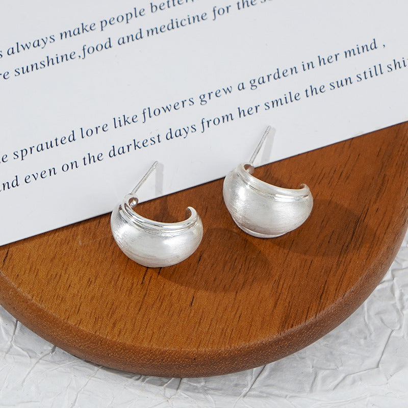 Women's Brushed Frosted Ball Retro Commuter High-grade Earrings