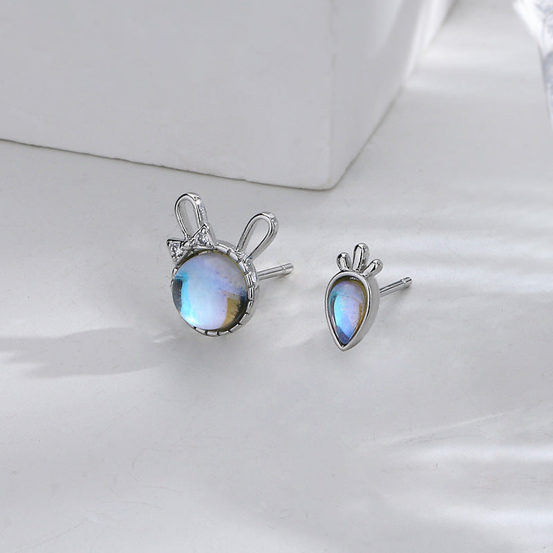 Süße asymmetrische Karotten-Hasen-Ohrringe für Damen mit leichten Luxus-Diamant-Ohrringen