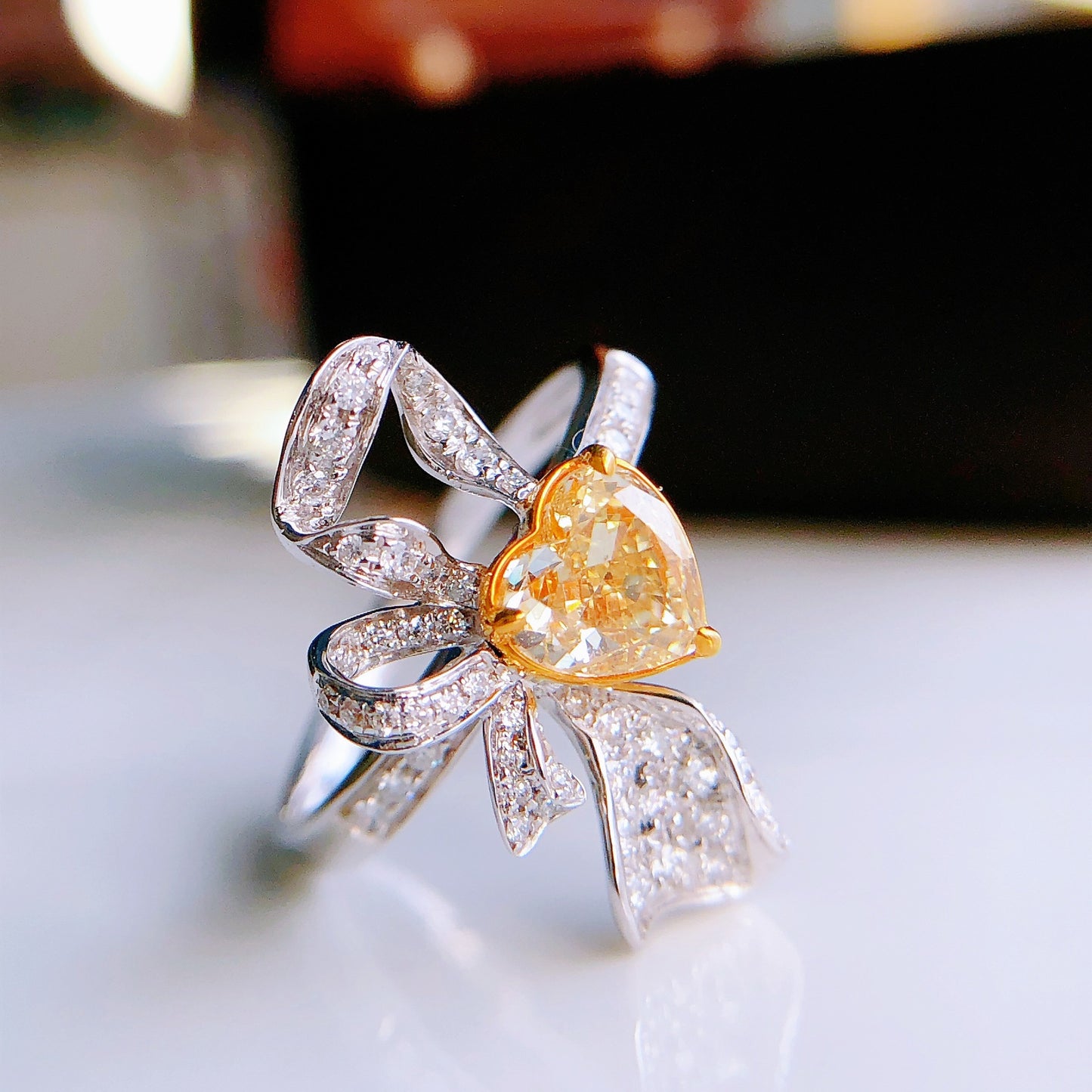 Light Luxury Yellow Diamond Female Imitation Love Rings