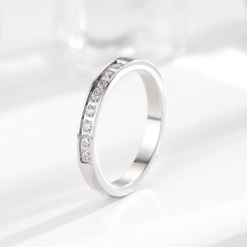 Acht weibliche Indexringe aus Diamant-Titanstahl