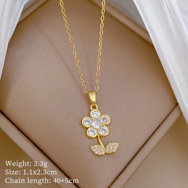 Women's Petal Flower Titanium Steel Light Luxury Temperament Fashion Gorgeous Full Necklaces