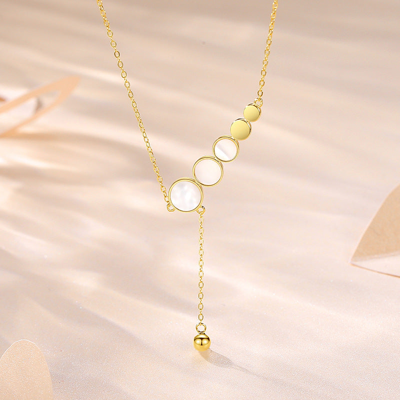 Colliers pour femmes en or rose avec boucle ronde et double diamant incrusté de clavicule courte