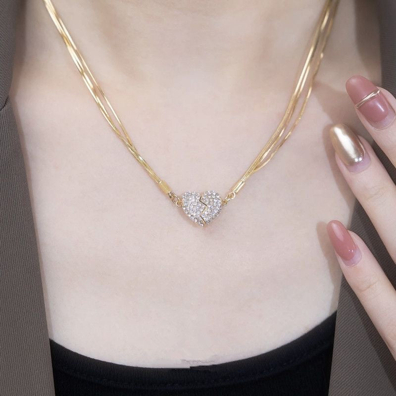Women's High-grade Heart-shaped Magnetic For Niche Design Necklaces