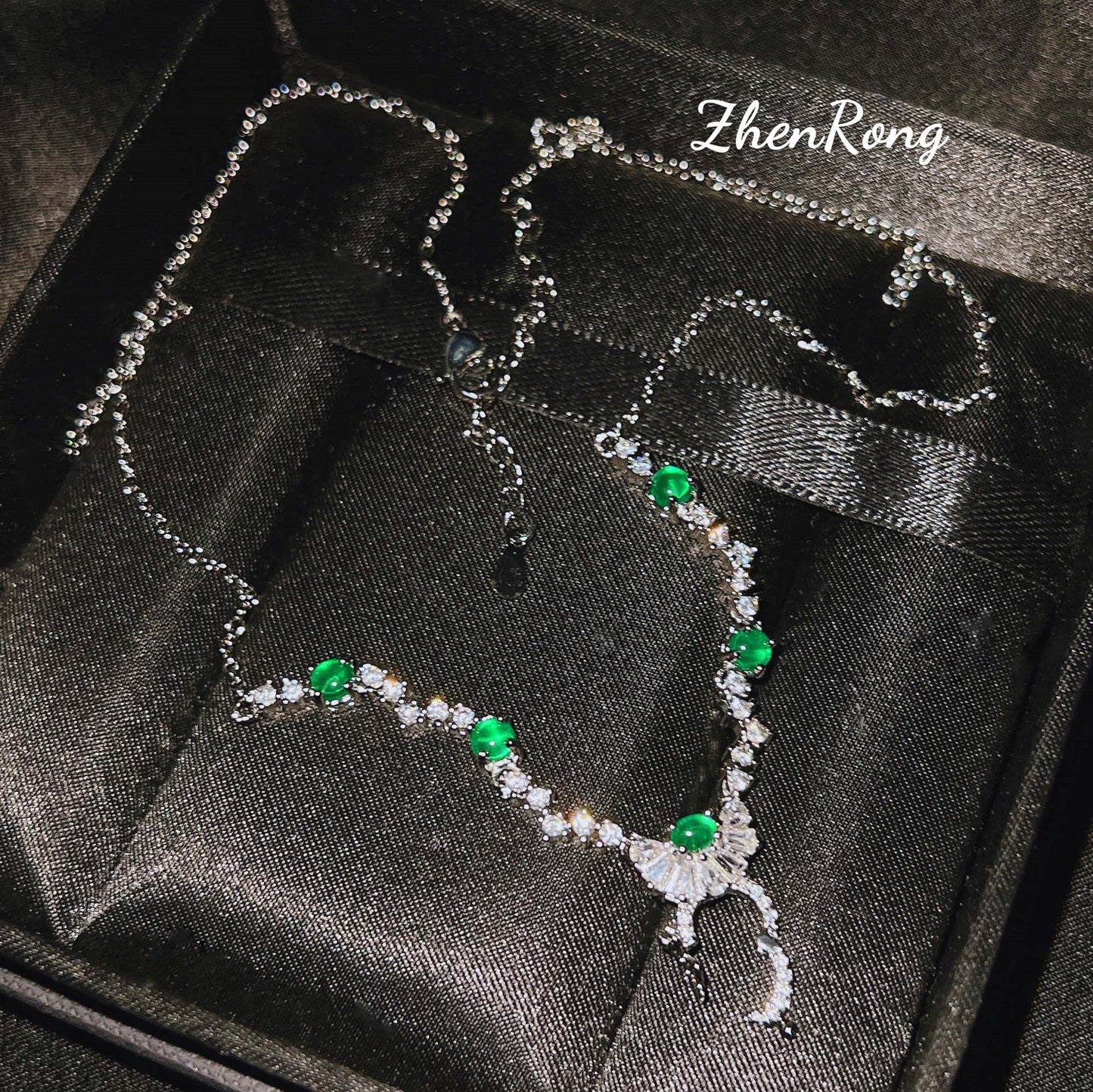 Vêtements pour femmes, boucles de bretelles, bijoux universels, colliers en Jade