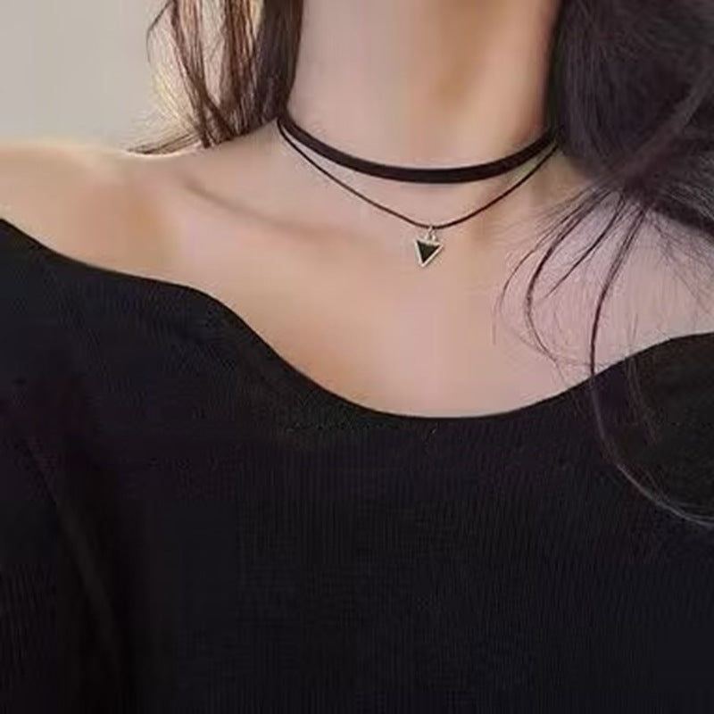 Schwarze kurze Halsketten im Nischendesign für Frauen