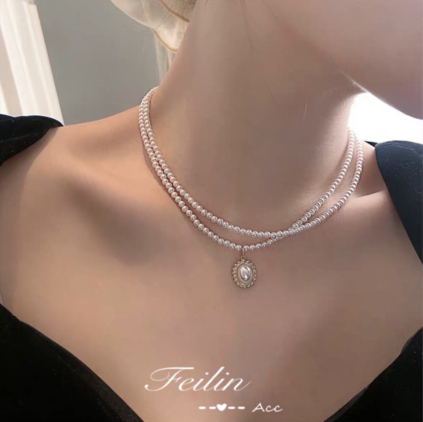 Women's Style Elegance Retro Ornament Designer Model Necklaces