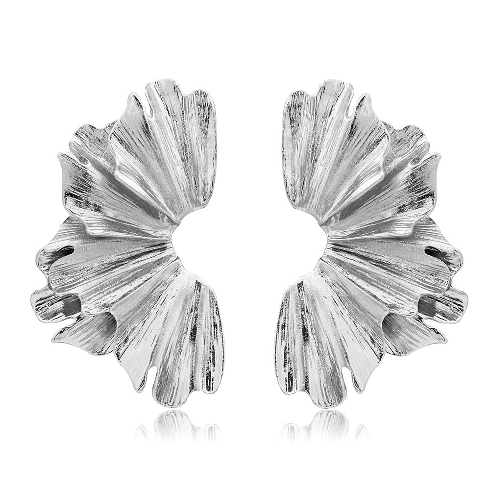 Leaves Flower Retro Design Pleated Alloy Earrings
