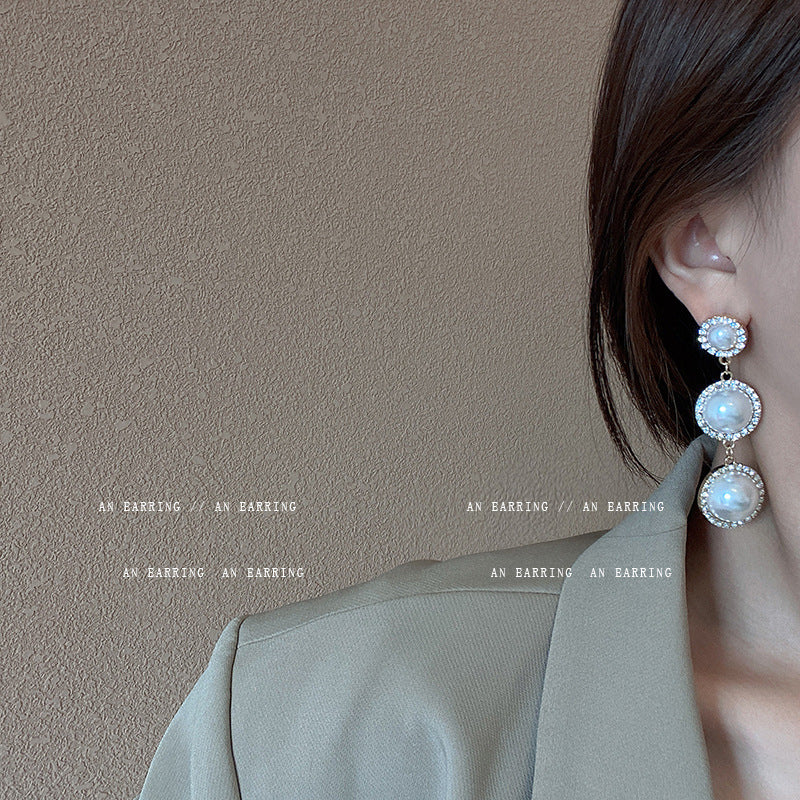 Women's Unique Design Exaggerated Geometry Cold Style Elegant Pearl Refined Earrings